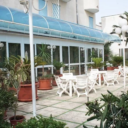 Eden Club Szálloda Torre Canne