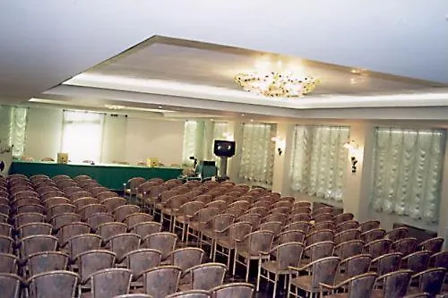 מלון Eden Club