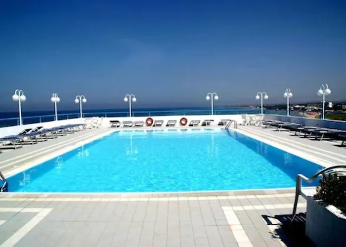Eden Club